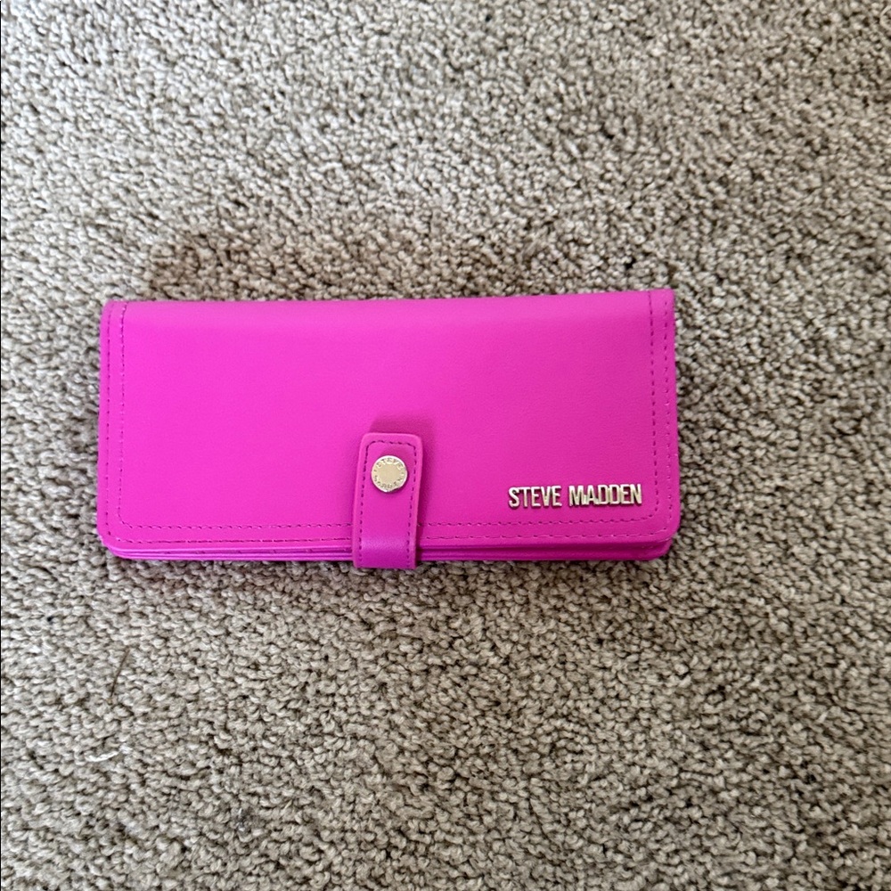Steve Madden Fuchsia Wallet